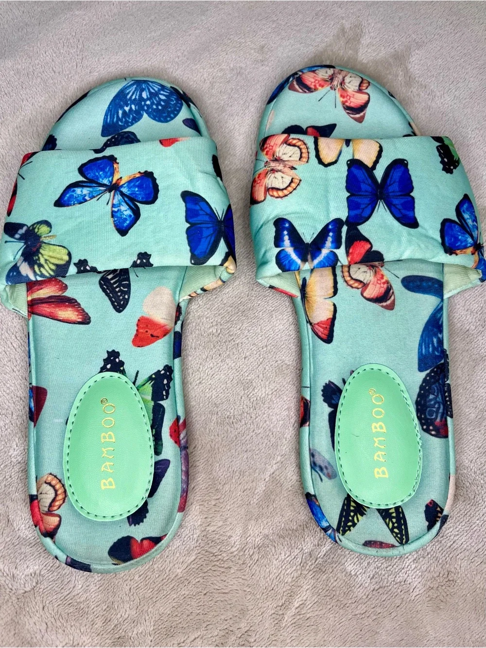 Bamboo Size 8 Butterfly Print Cushioned Slide Sandals - Picture 2 of 10